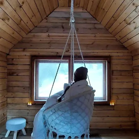 营地 Unique Off-grid Cabin In Raw Nature: Bucephalus 本赫沃